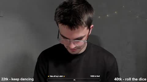 Snapshot of jame_flow chatting on March 6, 2025, 5:35 am Hey there Im Jame online show from March 6, 2025, 5:35 am