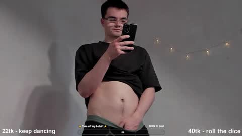 Snapshot of jame_flow chatting on March 6, 2025, 8:41 am Hey there Im Jame online show from March 6, 2025, 8:41 am