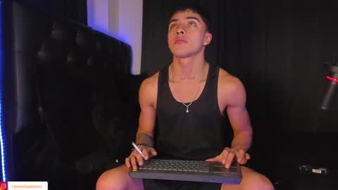 LeonardoInsta LeonardoperezcoPvt open online show from December 2, 2024, 3:26 am