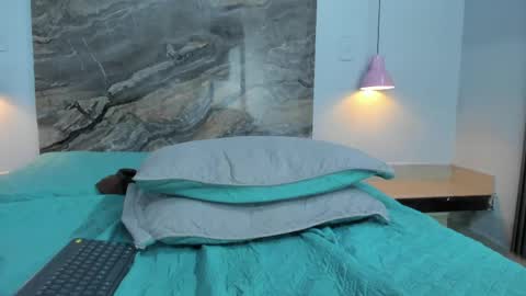 james_06_ online show from May 11, 2026, 2:45 pm