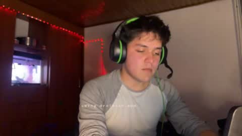 Snapshot of james__taylor21 chatting on February 14, 2025, 2:50 am JAMES TAYLOR online show from February 14, 2025, 2:50 am