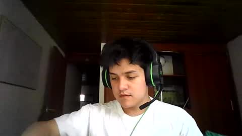 Snapshot of james__taylor21 chatting on October 5, 2025, 9:24 pm JAMES TAYLOR online show from October 5, 2025, 9:24 pm