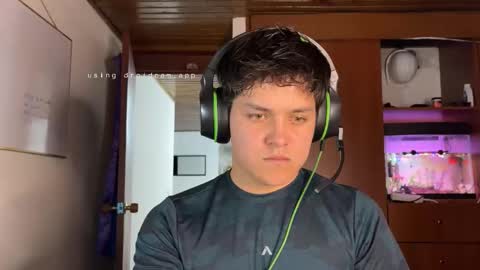 Snapshot of james__taylor21 chatting on October 7, 2025, 2:31 am JAMES TAYLOR online show from October 7, 2025, 2:31 am