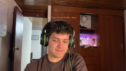 Snapshot of james__taylor21 chatting on October 9, 2025, 12:52 am JAMES TAYLOR online show from October 9, 2025, 12:52 am