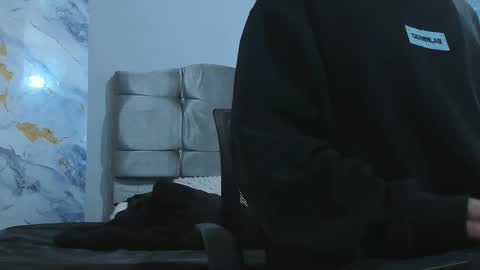 james_adamss_ online show from February 26, 2026, 12:04 pm