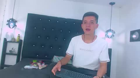 James y Kenet online show from February 19, 2026, 11:39 am