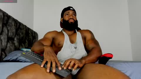 Snapshot of james_bbcmuscle chatting on April 24, 2026, 10:56 pm James BBC online show from April 24, 2026, 10:56 pm