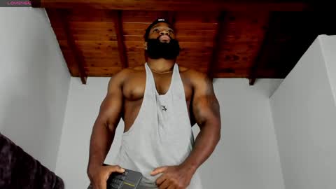 Snapshot of james_bbcmuscle chatting on May 7, 2026, 12:27 am James BBC online show from May 7, 2026, 12:27 am