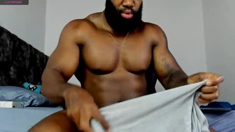 Snapshot of james_bbcmuscle chatting on May 15, 2026, 11:23 pm James BBC online show from May 15, 2026, 11:23 pm