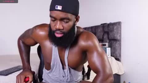 Snapshot of james_bbcmuscle chatting on July 9, 2026, 12:31 pm James BBC online show from July 9, 2026, 12:31 pm