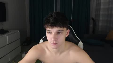 Snapshot of james_friends chatting on December 6, 2024, 9:13 pm James online show from December 6, 2024, 9:13 pm