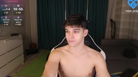 Snapshot of james_friends chatting on January 16, 2025, 8:14 pm James online show from January 16, 2025, 8:14 pm