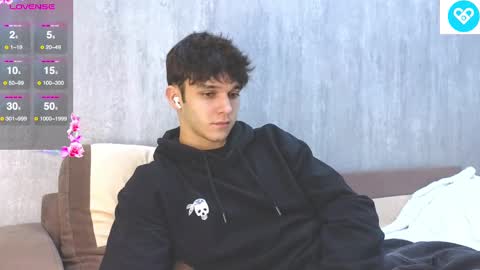 Snapshot of james_friends chatting on February 13, 2025, 9:49 pm James online show from February 13, 2025, 9:49 pm