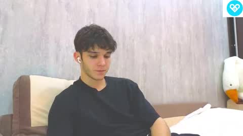 Snapshot of james_friends chatting on February 18, 2025, 11:08 pm James online show from February 18, 2025, 11:08 pm