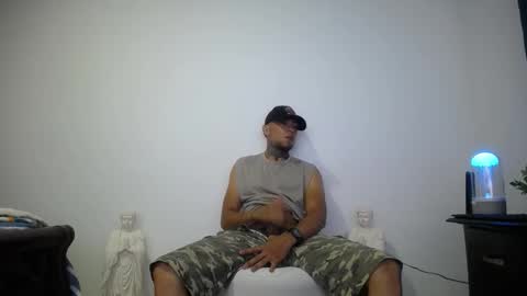 james_x28 online show from October 28, 2025, 11:18 pm