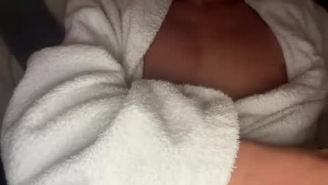 jamesdean0101 online show from December 17, 2025, 2:34 pm