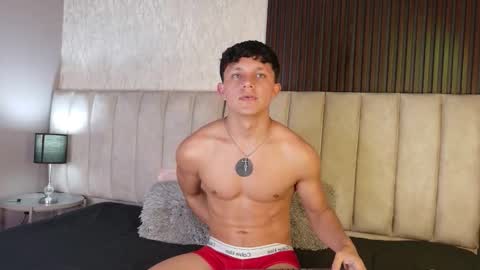 jamesgolden_ online show from November 30, 2025, 10:25 pm