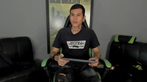 Snapshot of jamesinked_ chatting on February 9, 2025, 6:26 pm Jamesinked online show from February 9, 2025, 6:26 pm