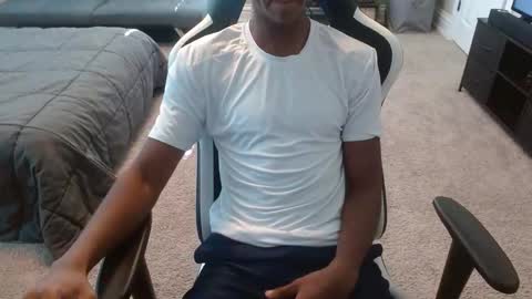 Snapshot of jamessbaker chatting on April 26, 2026, 9:12 pm jamessbaker online show from April 26, 2026, 9:12 pm