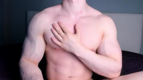 Snapshot of jamesstong chatting on September 28, 2025, 10:04 pm James Strong online show from September 28, 2025, 10:04 pm