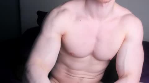 Snapshot of jamesstong chatting on November 9, 2025, 7:34 pm James Strong online show from November 9, 2025, 7:34 pm