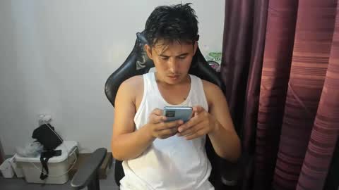 Snapshot of jamesthebigcockxxx chatting on January 3, 2025, 12:08 pm jamesthebigcockxxx online show from January 3, 2025, 12:08 pm