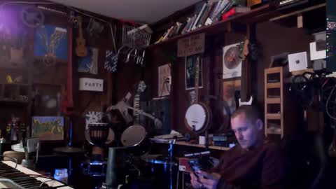 Snapshot of jameswebbscope chatting on November 4, 2025, 8:35 am Jameswebbscope online show from November 4, 2025, 8:35 am