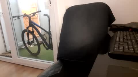 Snapshot of jamielonnas chatting on April 15, 2026, 4:19 am Jamie Lonnas online show from April 15, 2026, 4:19 am