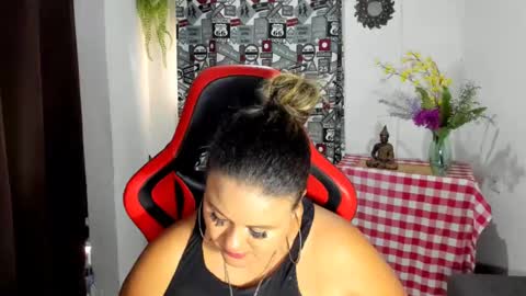 jan_milkhot online show from December 6, 2024, 8:51 pm