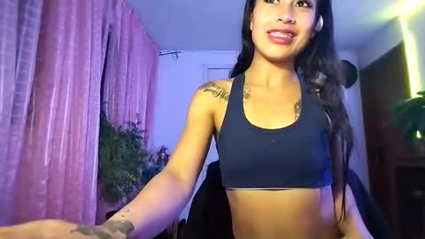 janariivera1 online show from September 27, 2025, 4:17 am