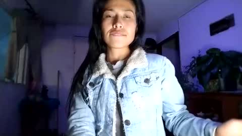 janariivera1 online show from October 30, 2025, 10:54 pm