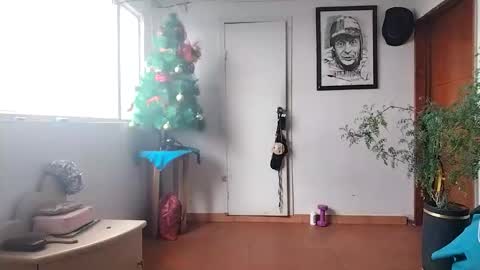 janariivera1 online show from December 17, 2025, 6:25 pm