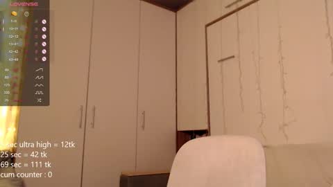 Snapshot of jane_a1r chatting on January 15, 2026, 11:19 pm Evgenia online show from January 15, 2026, 11:19 pm