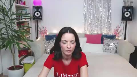 Snapshot of janedejay chatting on June 10, 2026, 7:13 pm JaneDejay online show from June 10, 2026, 7:13 pm
