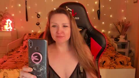 Snapshot of janegrey11 chatting on October 18, 2025, 7:36 pm Jane online show from October 18, 2025, 7:36 pm