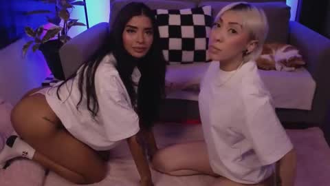 Snapshot of janehart_ chatting on November 19, 2025, 12:43 am Jane online show from November 19, 2025, 12:43 am