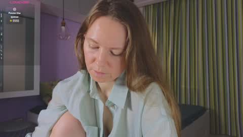 janepearl online show from December 15, 2024, 5:42 pm