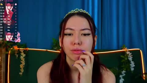 Jenifer online show from November 17, 2025, 7:36 am