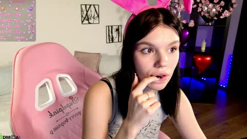 Alexia online show from April 6, 2026, 9:32 am