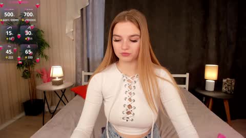 Day Alice Night Stella online show from December 14, 2024, 6:13 am