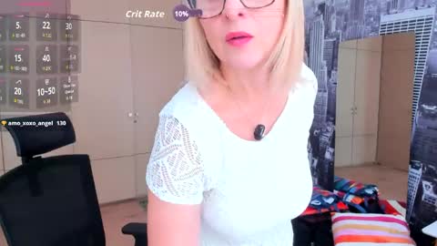 Snapshot of janeturner chatting on May 21, 2026, 2:24 pm JANE TURNER MILF online show from May 21, 2026, 2:24 pm