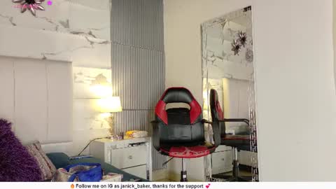 Snapshot of janick_baker chatting on July 13, 2026, 5:05 pm janick_baker online show from July 13, 2026, 5:05 pm