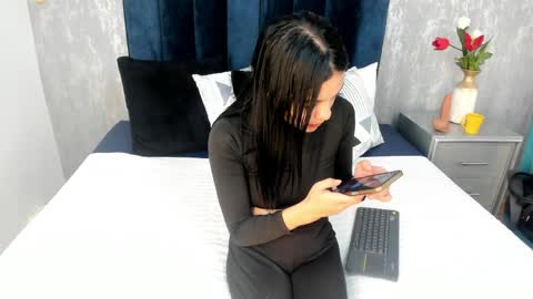 Janna  online show from April 2, 2026, 8:28 pm