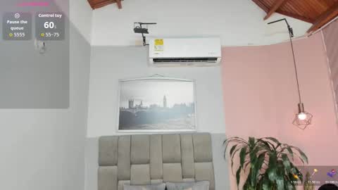 Janna online show from November 25, 2025, 11:21 am