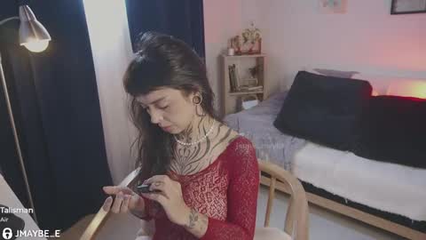 Snapshot of janne_maybe chatting on December 1, 2025, 3:06 pm jmaybe e online show from December 1, 2025, 3:06 pm