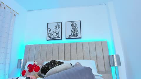 Snapshot of janne_moore chatting on January 8, 2025, 8:49 am Jane online show from January 8, 2025, 8:49 am