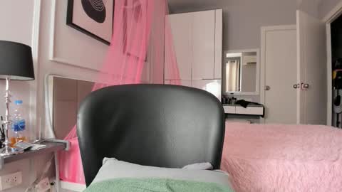 Amelle online show from January 9, 2026, 11:17 pm