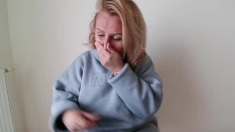 jaqueline88 online show from March 18, 2026, 2:31 pm