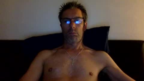 Snapshot of jario1981 chatting on May 4, 2026, 5:03 am Jario online show from May 4, 2026, 5:03 am