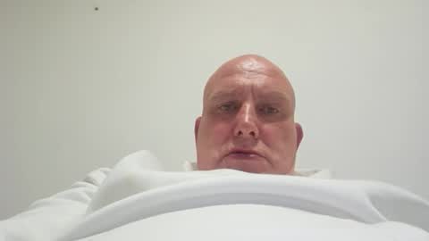 jaskovskyales37 online show from November 18, 2025, 2:17 am